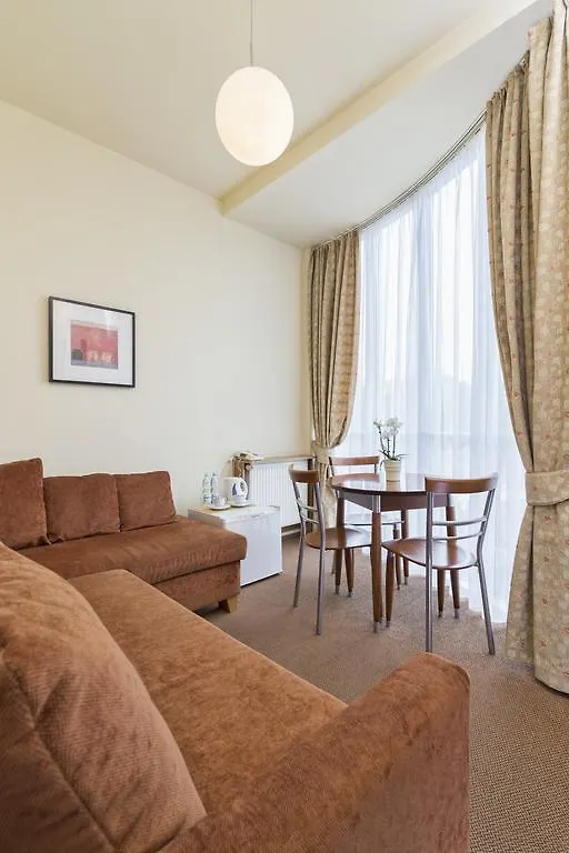 Hotel Colibra Varšava 3*,